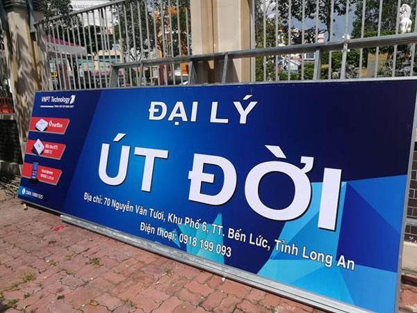 Bảng hiệu decal
