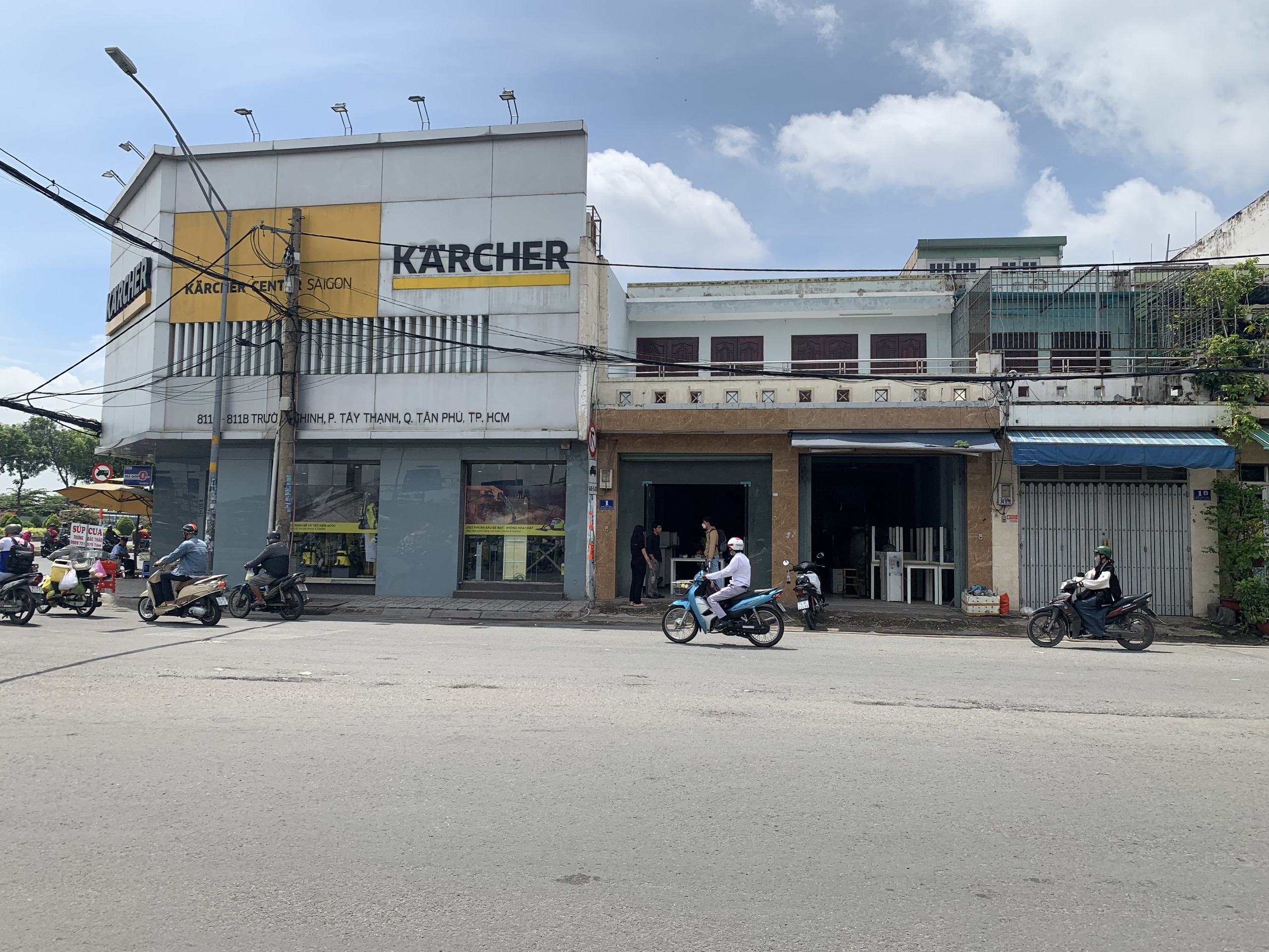 Đo đạc cửa hàng cải tạo