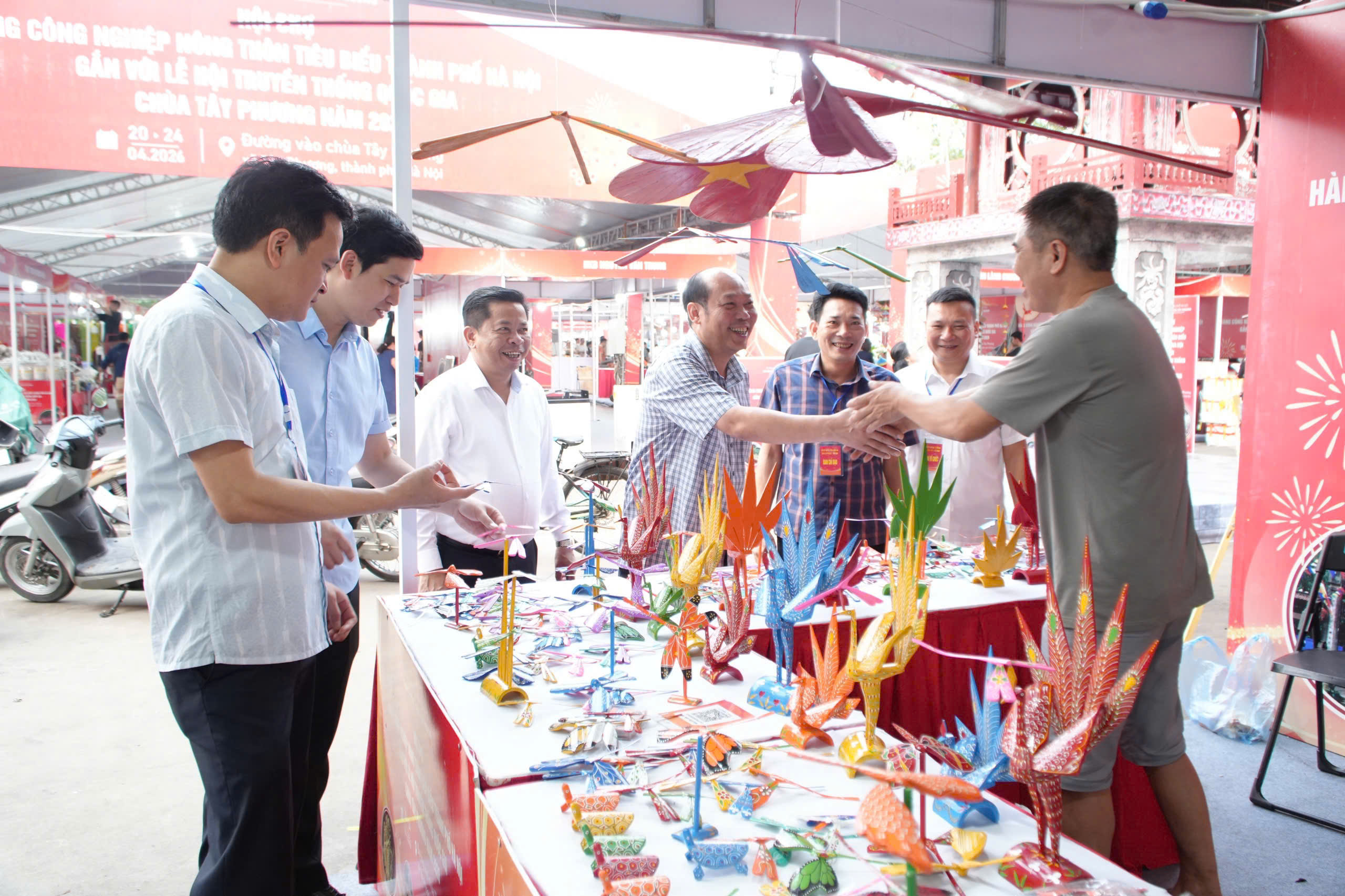 Khảo sát khu trưng bày