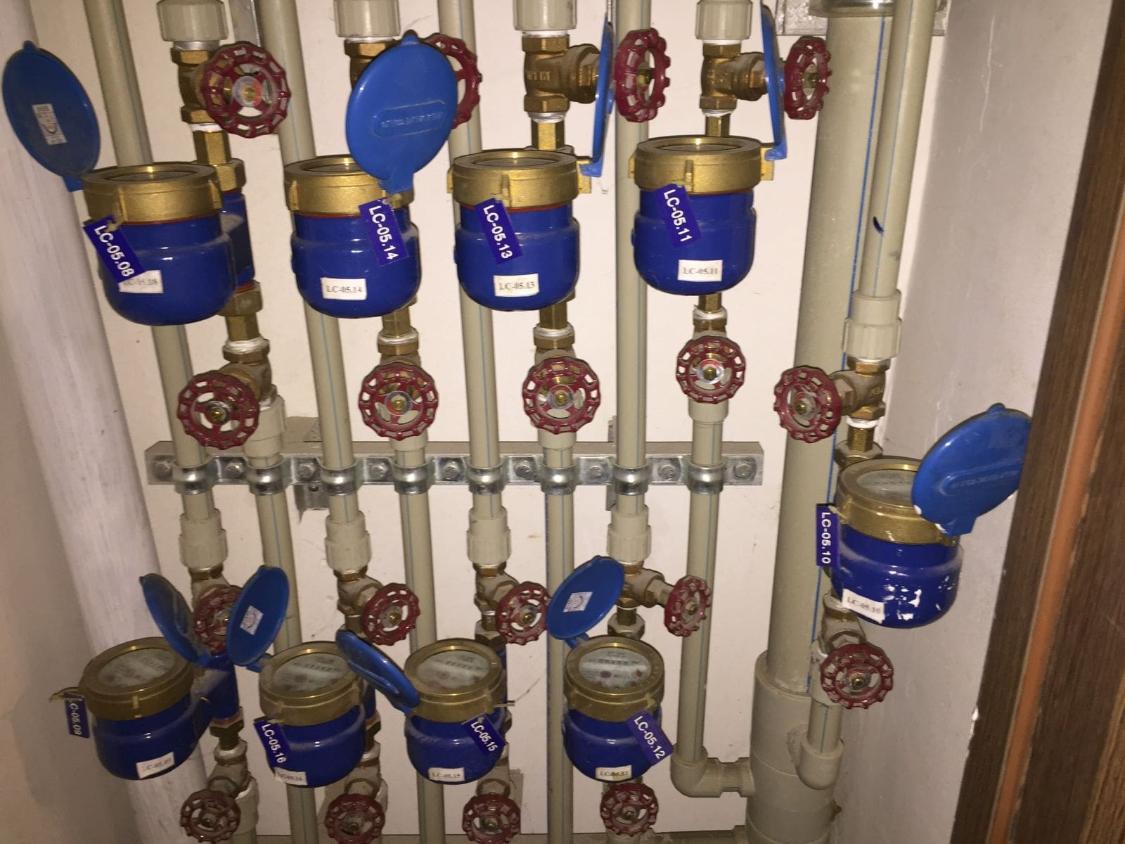 Kiểm tra cấp nước căn hộ