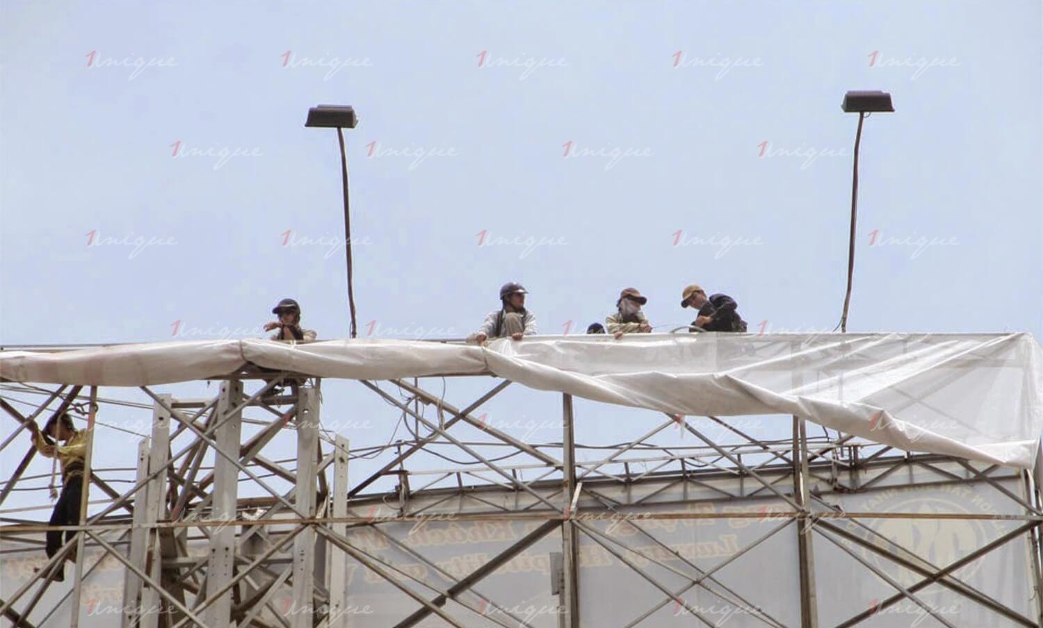 Kiểm tra kết cấu treo biển