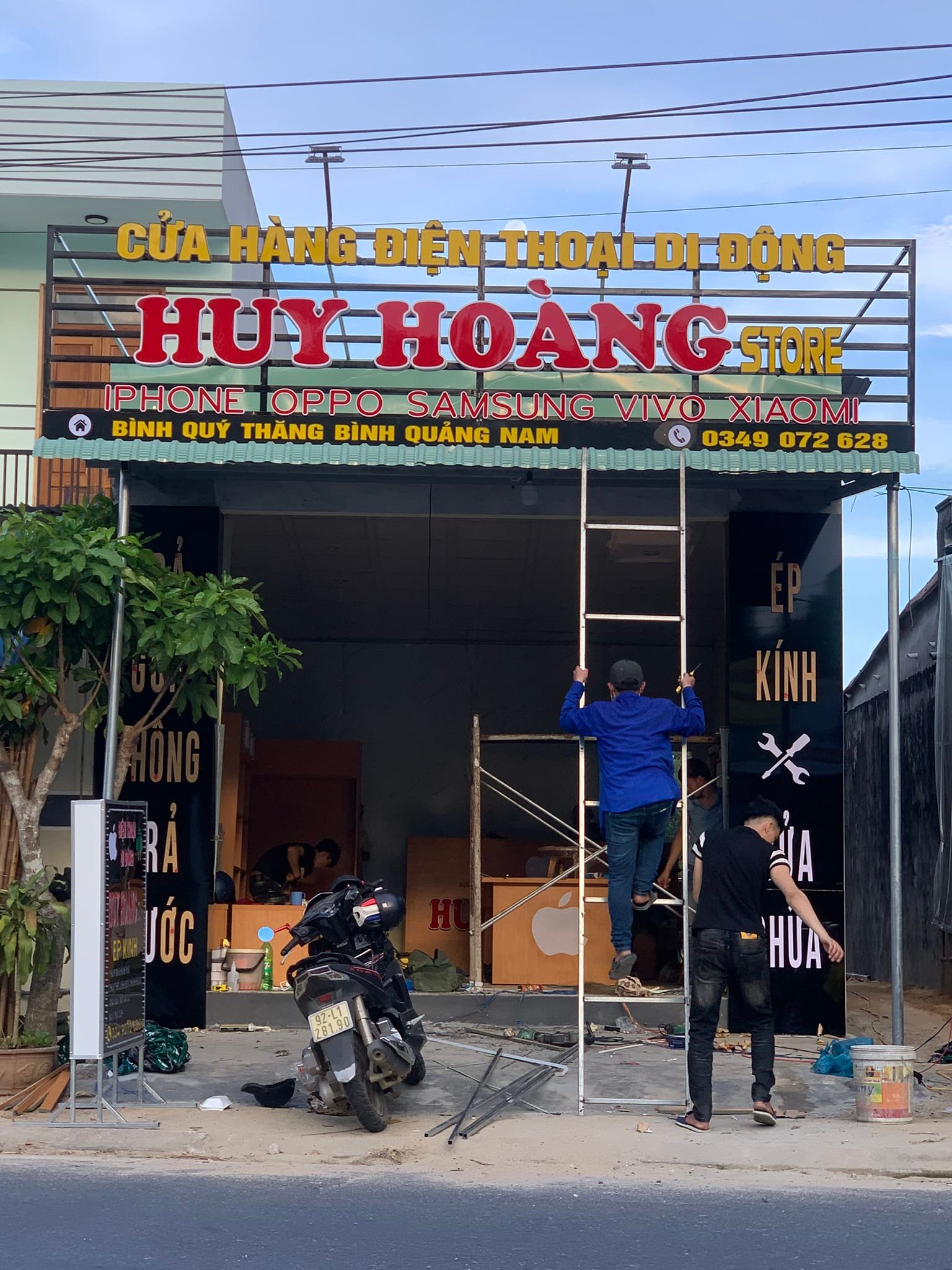 Làm bảng hiệu