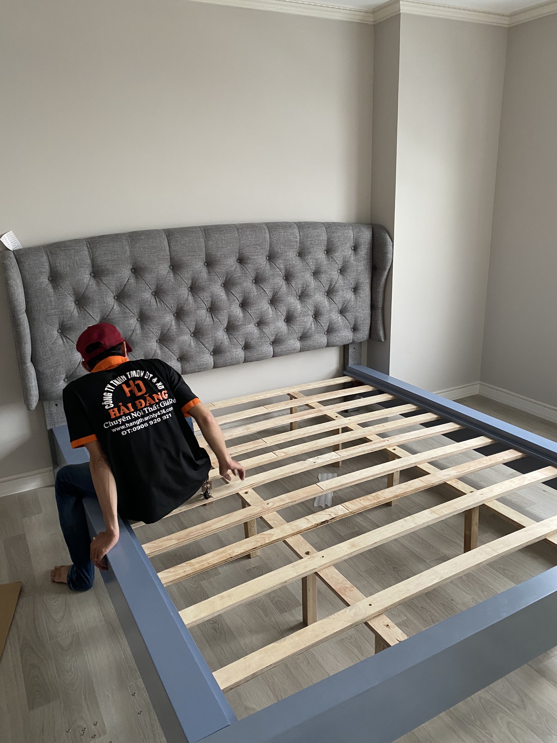 Lắp giường ngủ phòng ngủ