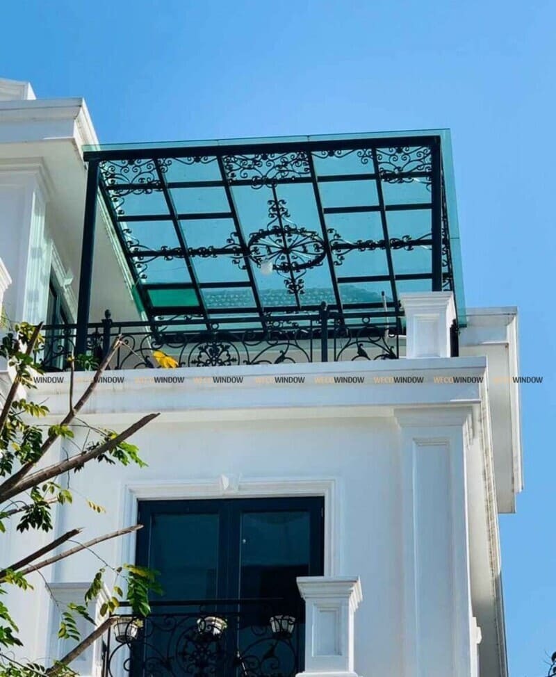 Lắp mái kính sân thượng