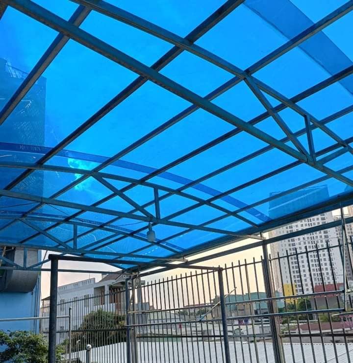Lắp mái poly chòi
