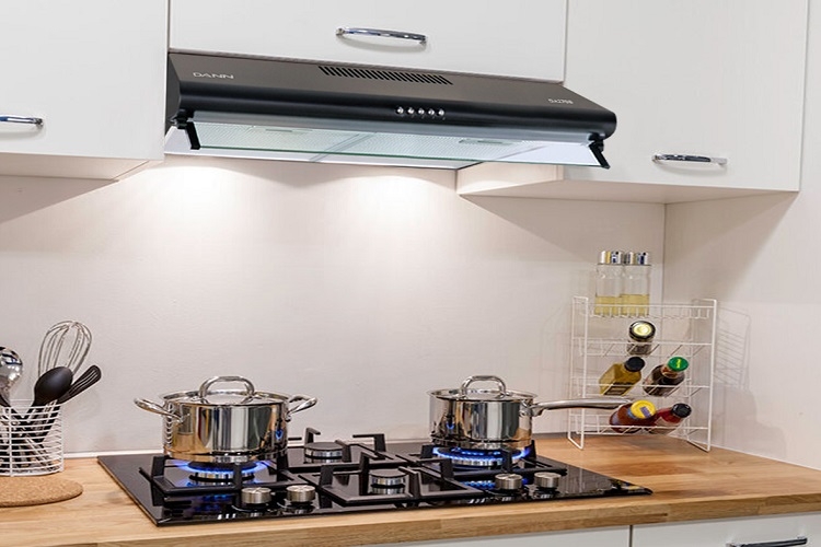 Lắp máy hút mùi căn hộ