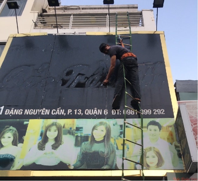 Sửa bảng hiệu tại chỗ