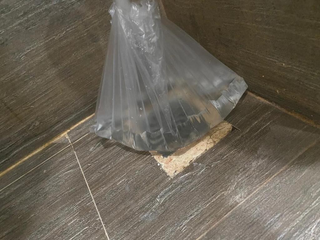 Xử lý mùi hôi ban công