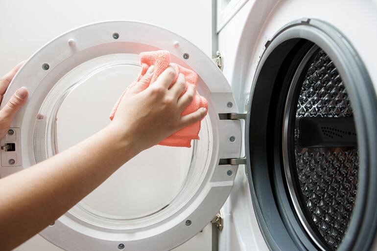 Vệ sinh máy giặt không tháo lồng