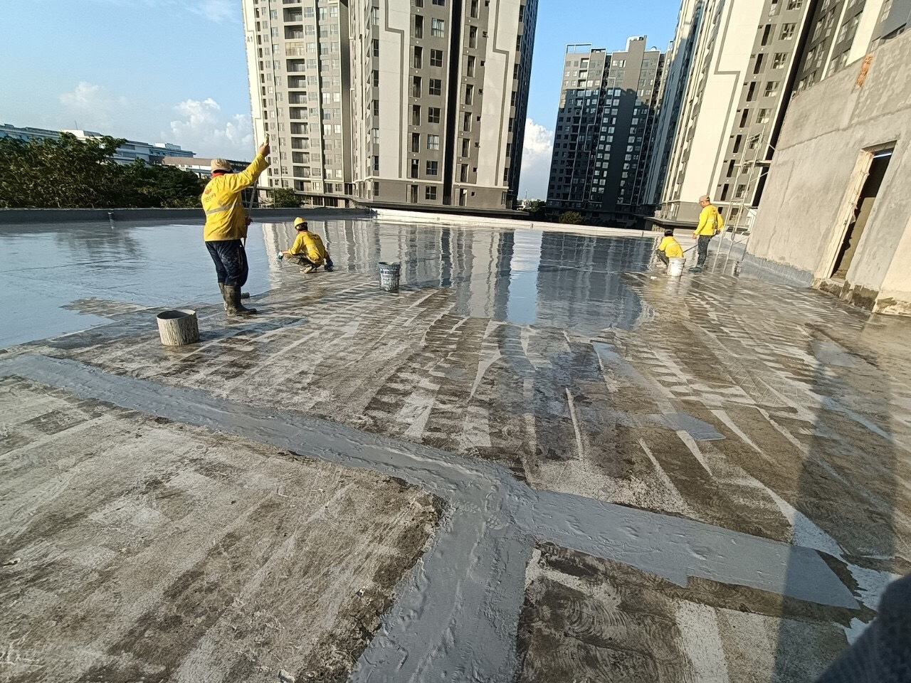 Chống thấm nhà phố bằng xi măng polymer