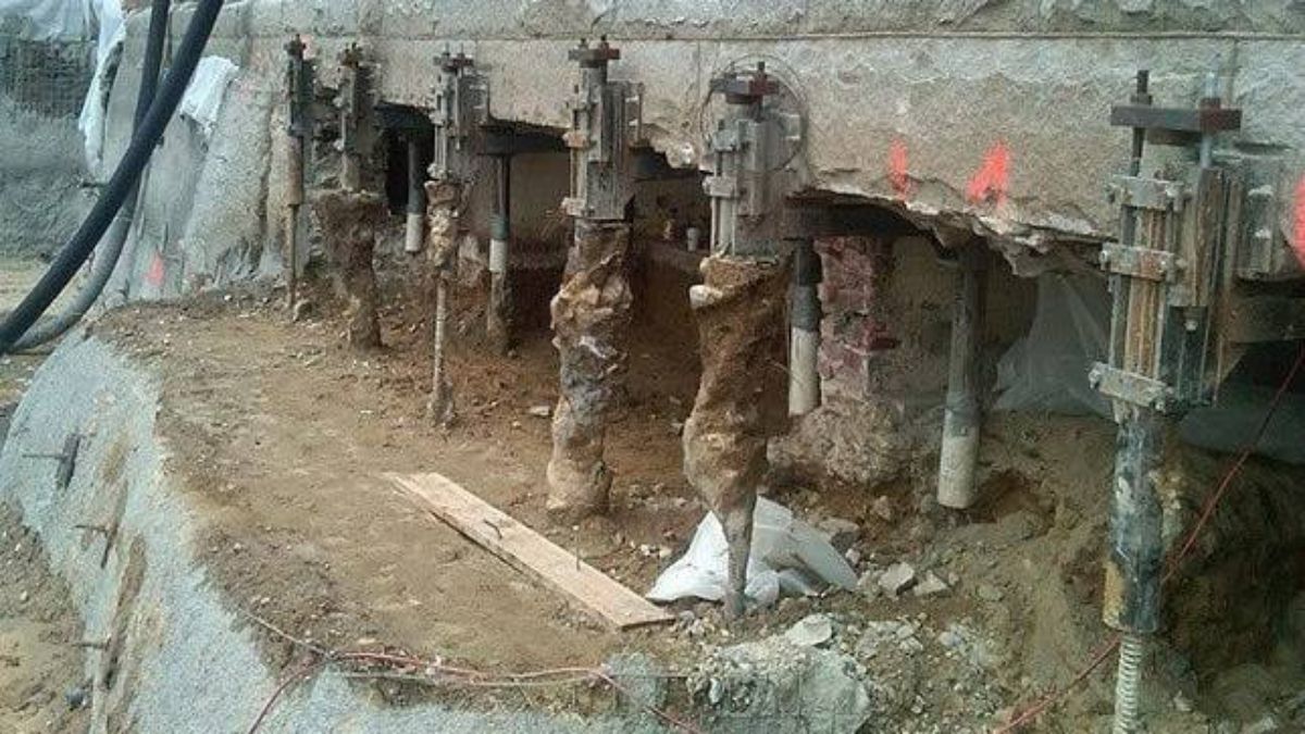 Gia cố nền móng