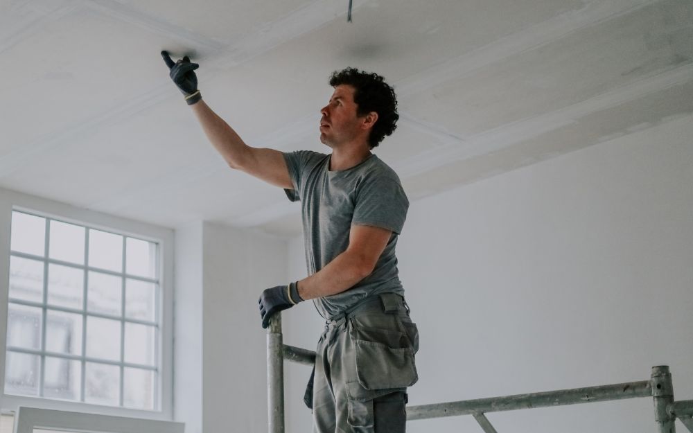 Kiểm tra hiện trạng trần nhà