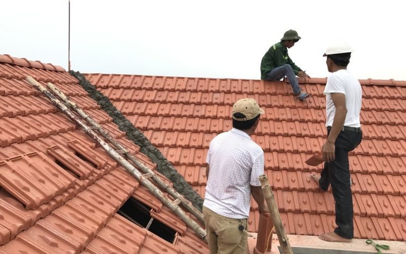 Kiểm tra mái nhà