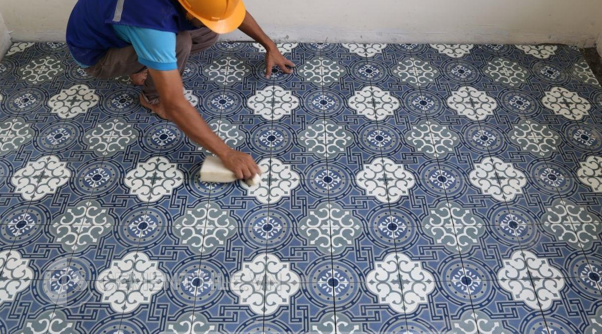 Kiểm tra nền gạch định kỳ