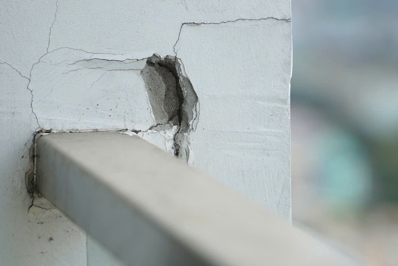 Kiểm tra nứt tường căn hộ