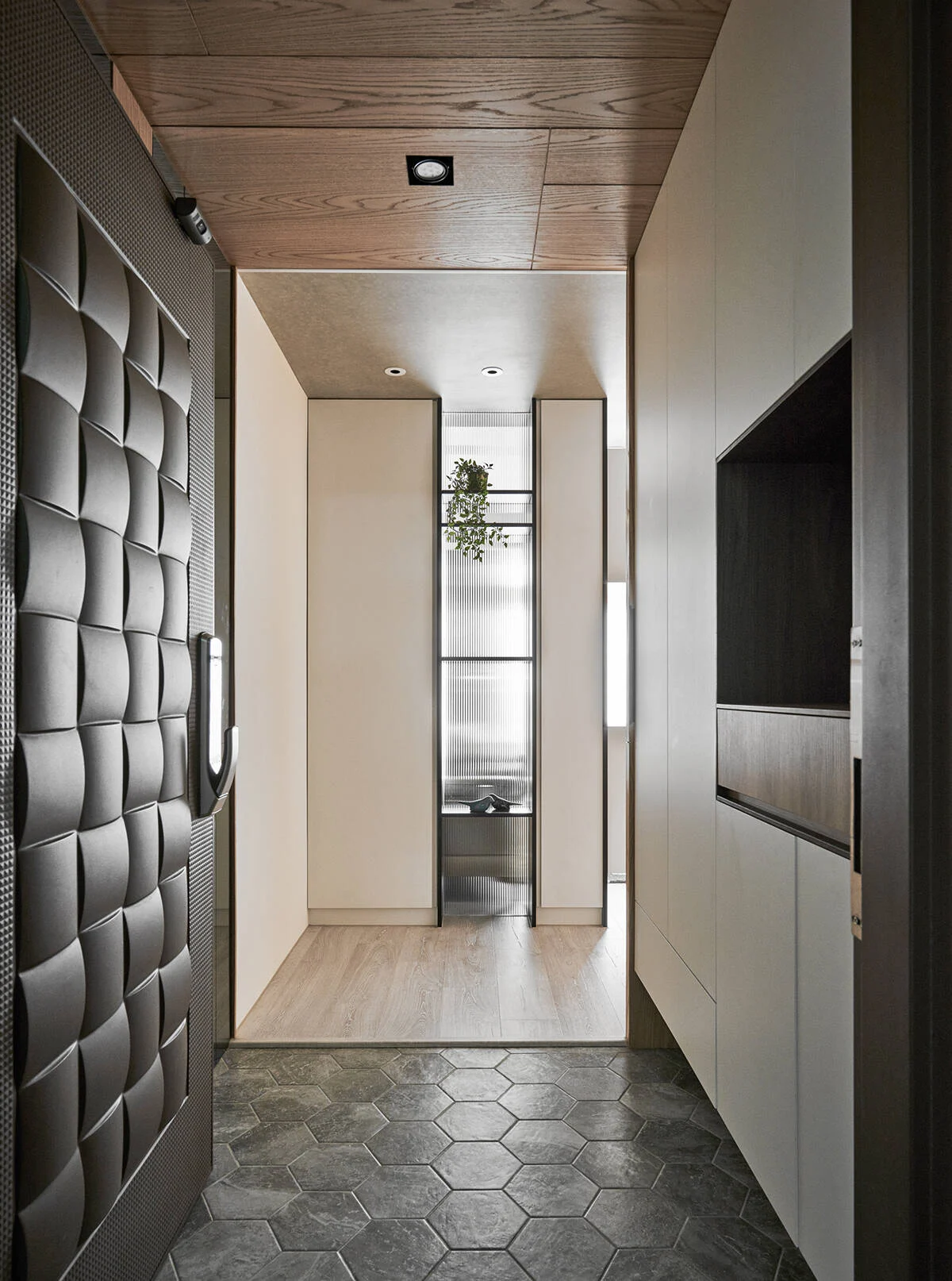 Làm phẳng tường căn hộ