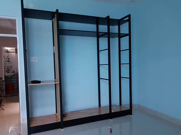 Làm tủ quần áo