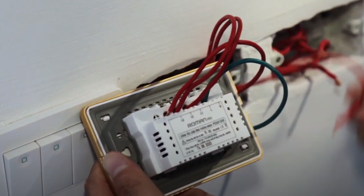 Lắp công tắc điện