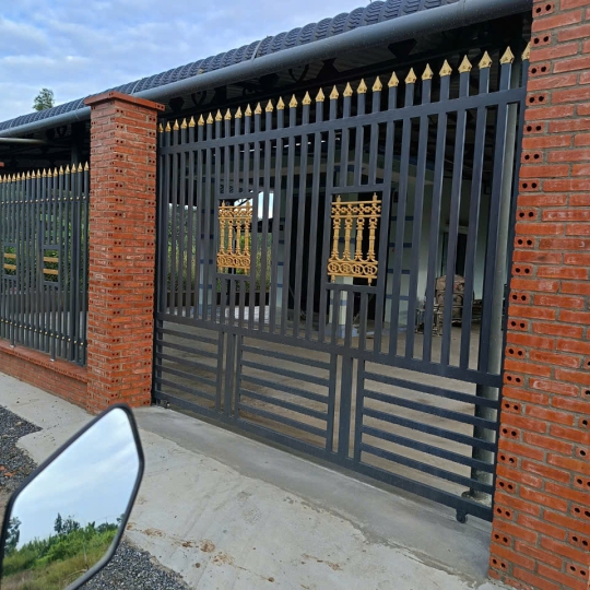 Lắp cửa sắt