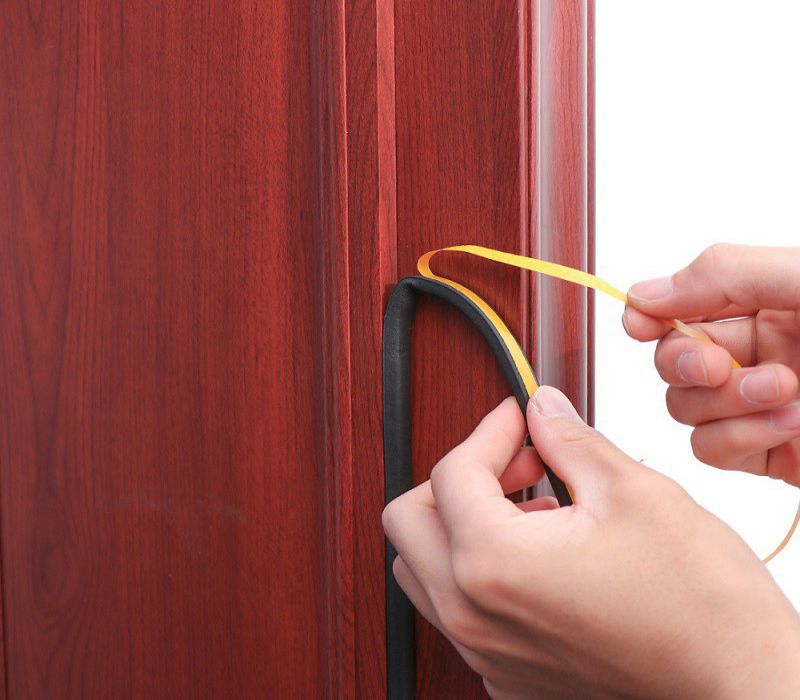 Lắp gioăng chống ồn cửa