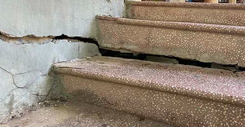 Sửa bậc cầu thang bị nứt
