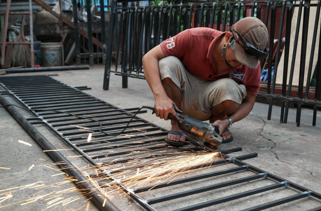 Sửa cửa sắt