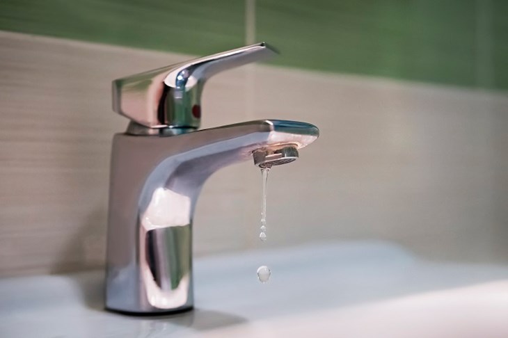 Sửa rò rỉ nước bếp