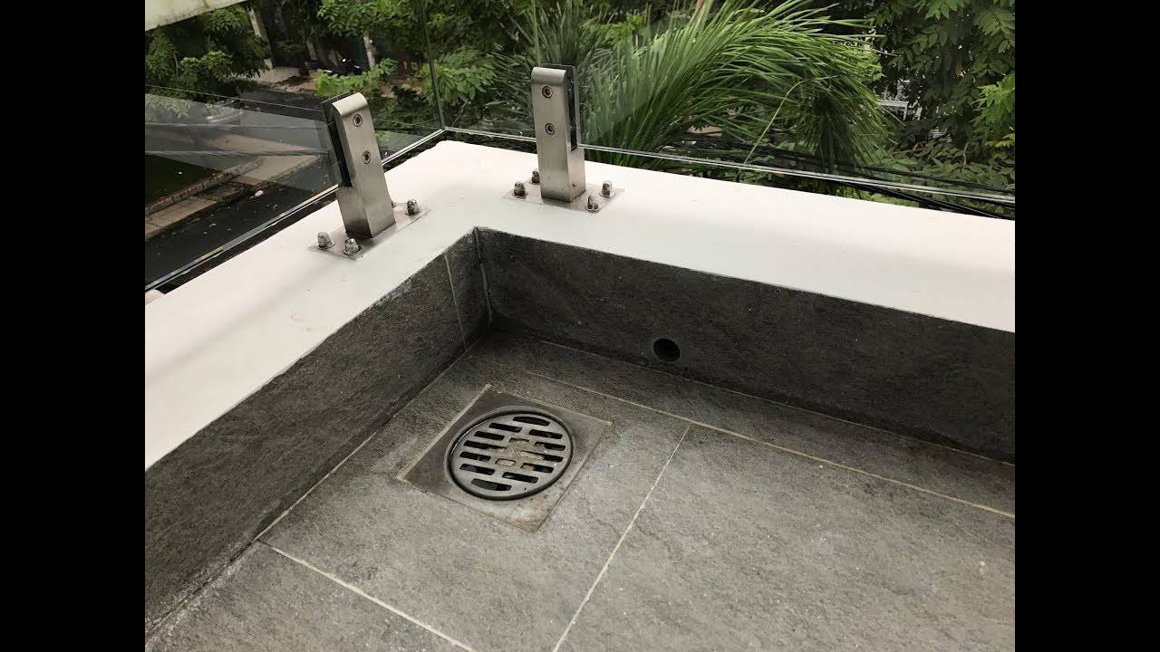 Sửa thoát nước ban công