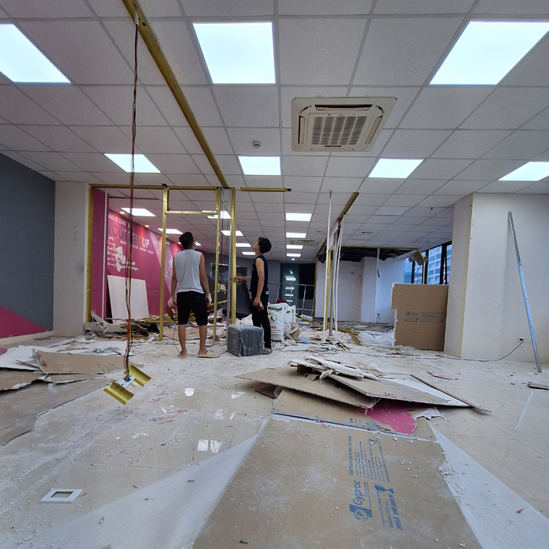 Tháo dỡ vách ngăn căn hộ