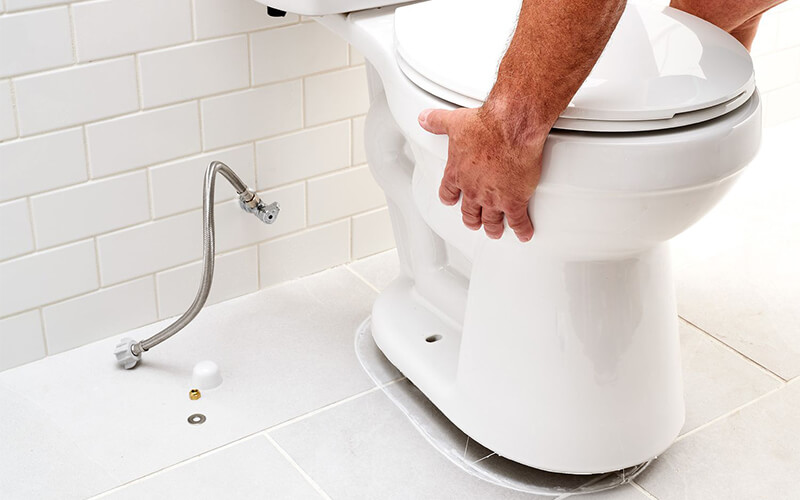 Tháo dỡ WC cũ
