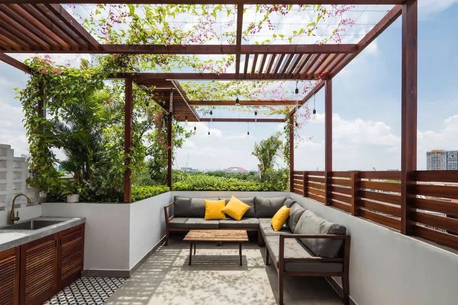 Thi công pergola sân thượng