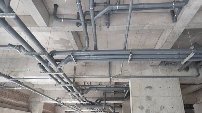 Thi công thoát nước ban công
