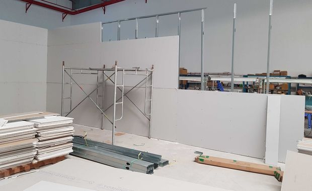 Thi công vách thạch cao nhà ở