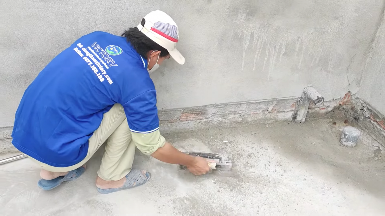 Vệ sinh bề mặt sàn sân thượng