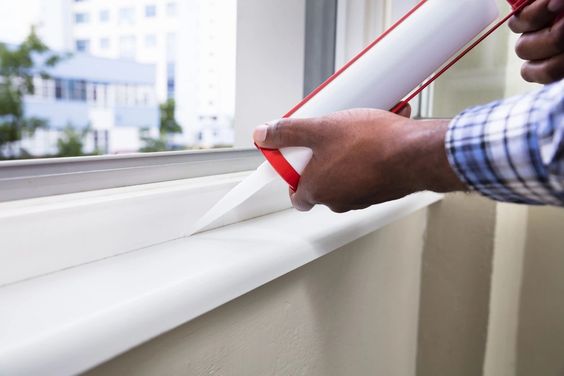 Xử lý cửa nhà bị thấm nước