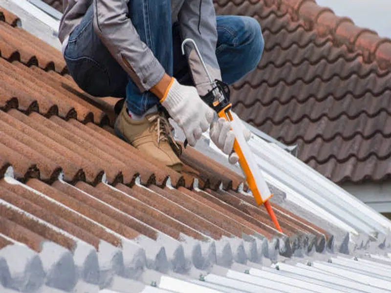 Xử lý mái bị thấm