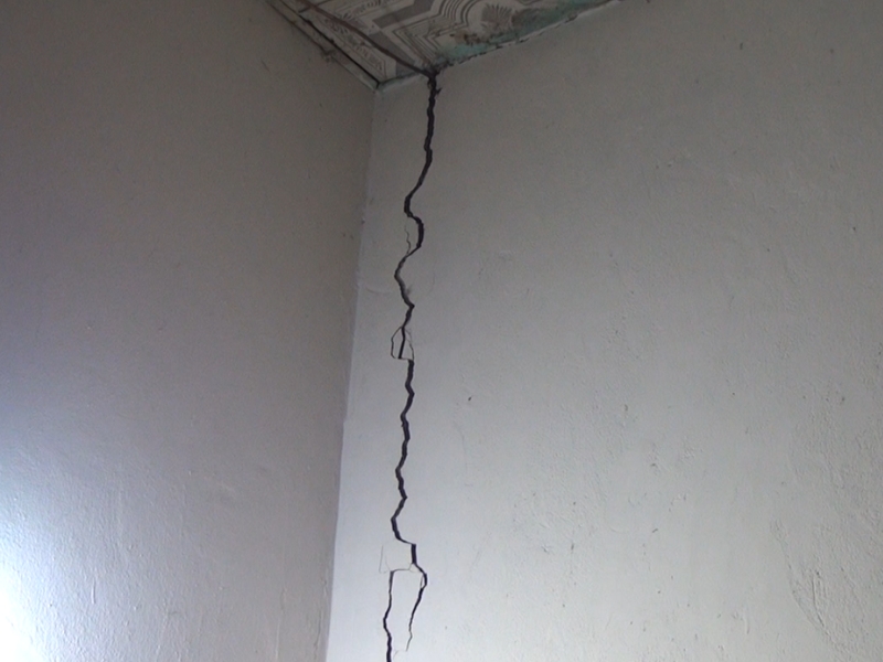 Xử lý nứt tường căn hộ