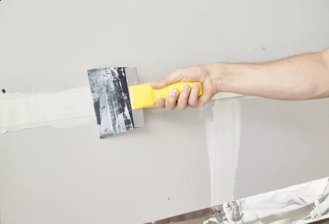 Xử lý tường bị thấm nước